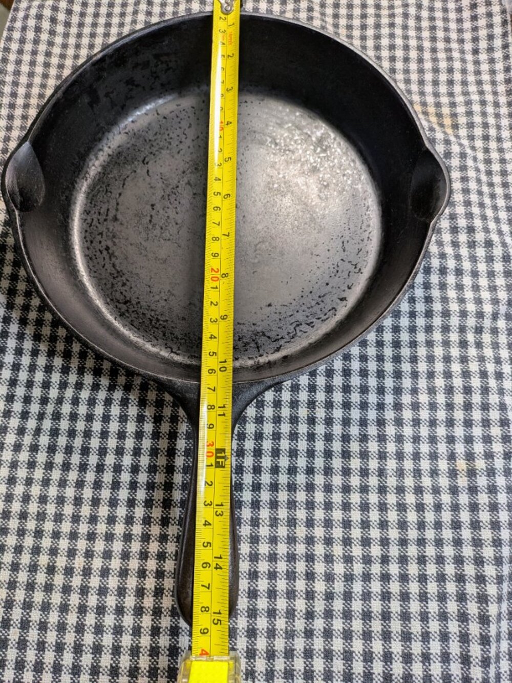 Wagner Ware Sidney "O" No. 8 Cast Iron Skillet- Vintage - Picture 3 of 14